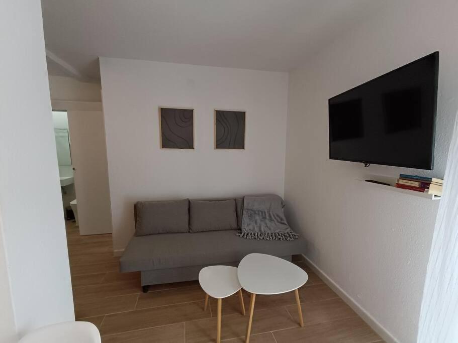 Alegre Apto. En Casco Historico Appartement Marbellac